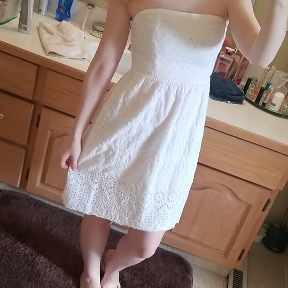 Eyelet tube dress. - Picture 1 of 3